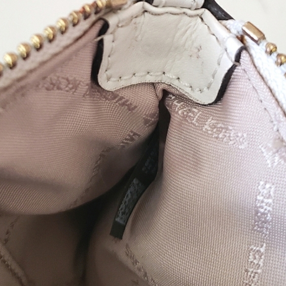 Michael Kors Wristlet - Picture 5 of 10